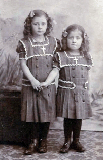 Ragnhild og Karna Boldreel